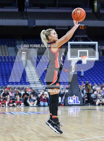 Thumbnail 2 in Winnsboro vs. Fairfield (UIL 3A State Final) photogallery.
