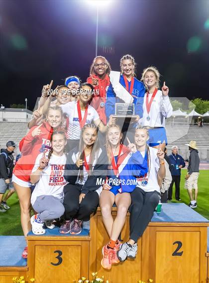 Thumbnail 3 in CIF Track and Field Championships (Girls Awards) photogallery.
