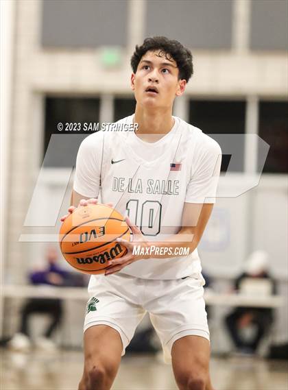 Thumbnail 2 in Centennial vs. De La Salle (NorCal Tipoff Classic) photogallery.