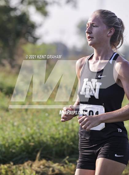 Thumbnail 2 in Huntington North Invitational photogallery.