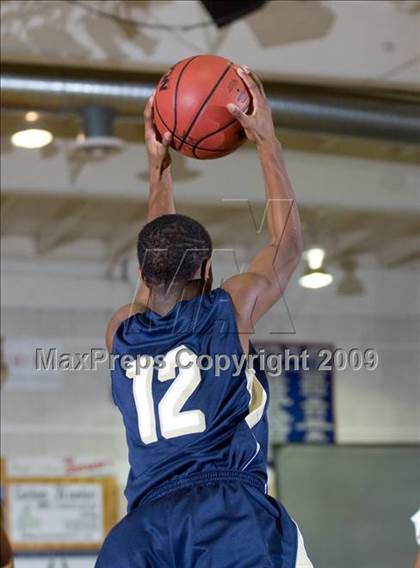 Thumbnail 1 in West vs. Modesto Christian (Modesto Christian Holiday Hoops) photogallery.