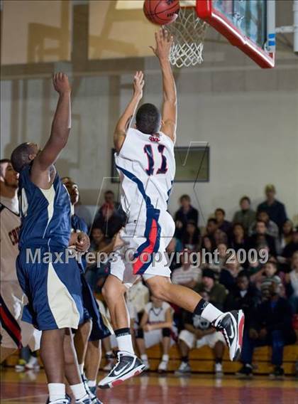 Thumbnail 2 in West vs. Modesto Christian (Modesto Christian Holiday Hoops) photogallery.