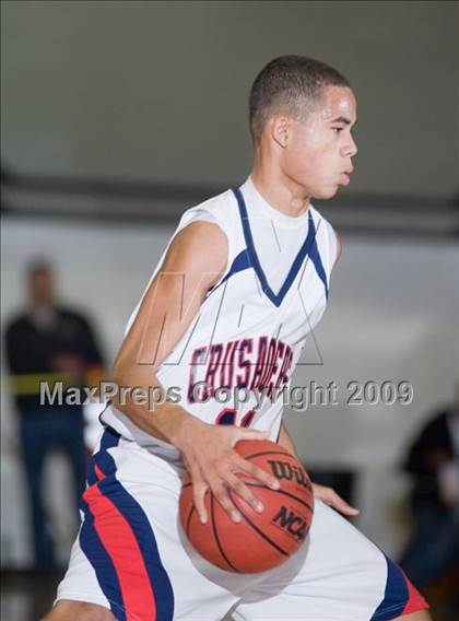 Thumbnail 1 in West vs. Modesto Christian (Modesto Christian Holiday Hoops) photogallery.