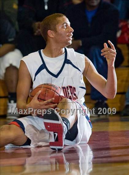 Thumbnail 2 in West vs. Modesto Christian (Modesto Christian Holiday Hoops) photogallery.