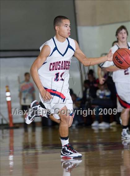 Thumbnail 3 in West vs. Modesto Christian (Modesto Christian Holiday Hoops) photogallery.
