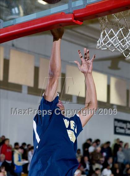 Thumbnail 1 in West vs. Modesto Christian (Modesto Christian Holiday Hoops) photogallery.