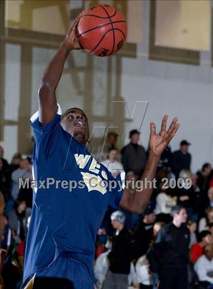 Thumbnail 2 in West vs. Modesto Christian (Modesto Christian Holiday Hoops) photogallery.