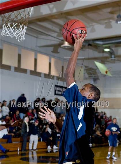 Thumbnail 3 in West vs. Modesto Christian (Modesto Christian Holiday Hoops) photogallery.