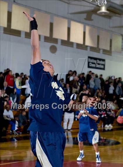 Thumbnail 1 in West vs. Modesto Christian (Modesto Christian Holiday Hoops) photogallery.