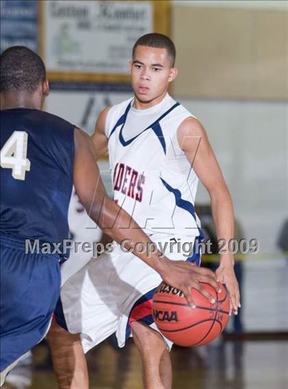 Thumbnail 2 in West vs. Modesto Christian (Modesto Christian Holiday Hoops) photogallery.