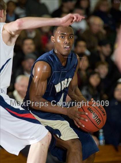 Thumbnail 3 in West vs. Modesto Christian (Modesto Christian Holiday Hoops) photogallery.