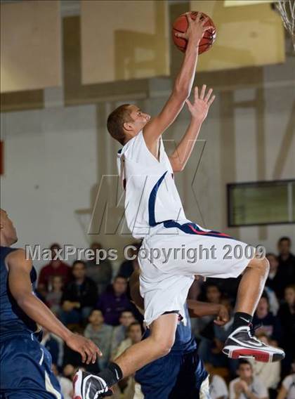 Thumbnail 2 in West vs. Modesto Christian (Modesto Christian Holiday Hoops) photogallery.