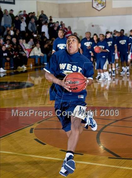 Thumbnail 1 in West vs. Modesto Christian (Modesto Christian Holiday Hoops) photogallery.