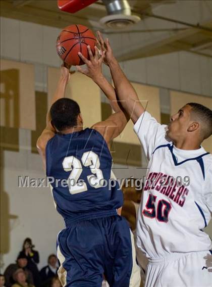 Thumbnail 2 in West vs. Modesto Christian (Modesto Christian Holiday Hoops) photogallery.