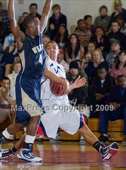 Thumbnail 1 in West vs. Modesto Christian (Modesto Christian Holiday Hoops) photogallery.