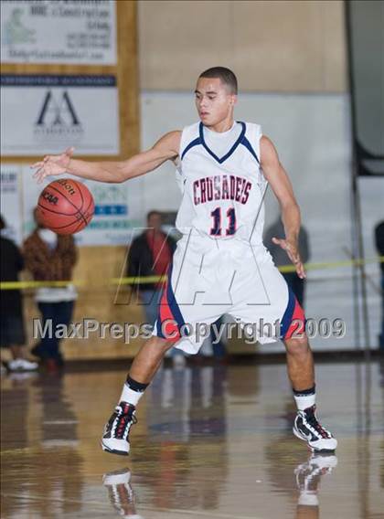 Thumbnail 1 in West vs. Modesto Christian (Modesto Christian Holiday Hoops) photogallery.