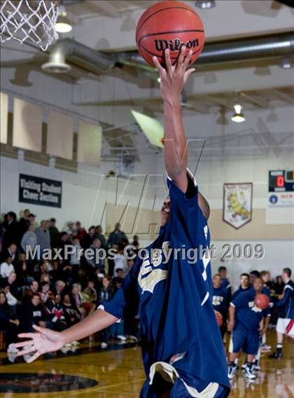 Thumbnail 3 in West vs. Modesto Christian (Modesto Christian Holiday Hoops) photogallery.