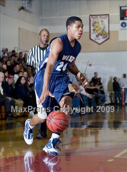 Thumbnail 2 in West vs. Modesto Christian (Modesto Christian Holiday Hoops) photogallery.