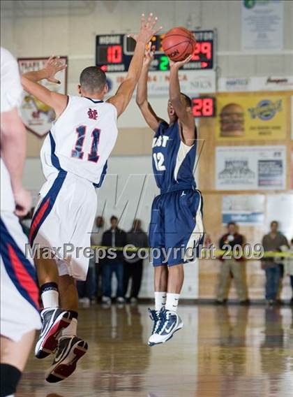 Thumbnail 1 in West vs. Modesto Christian (Modesto Christian Holiday Hoops) photogallery.
