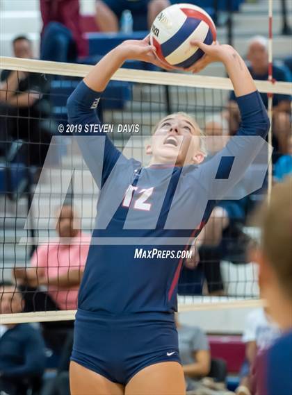 Thumbnail 3 in Hamilton vs Perry photogallery.