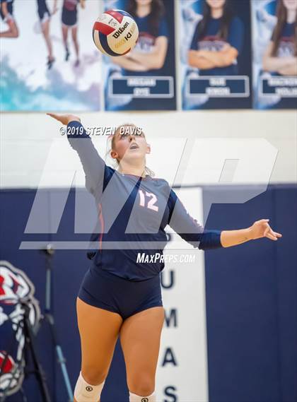 Thumbnail 2 in Hamilton vs Perry photogallery.