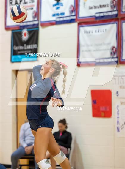 Thumbnail 1 in Hamilton vs Perry photogallery.