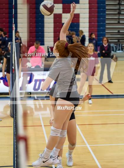 Thumbnail 2 in Hamilton vs Perry photogallery.