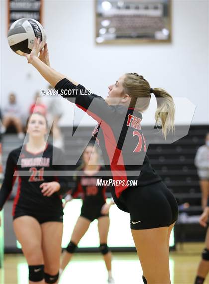 Thumbnail 1 in Circleville @ Amanda-Clearcreek photogallery.