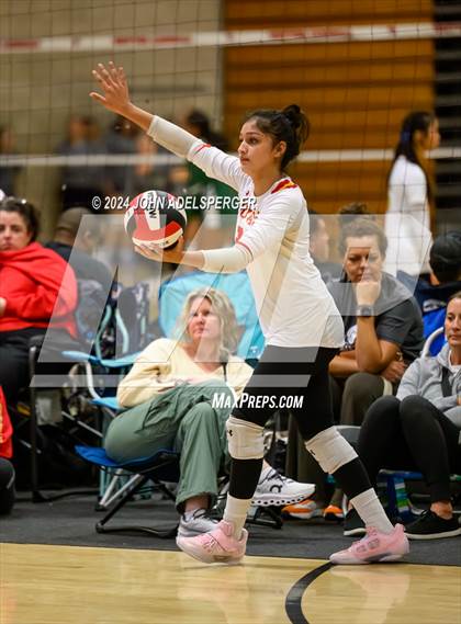 Thumbnail 3 in Wiseburn Da Vinci vs Rosary Whittier High School Cardinal Classic  photogallery.