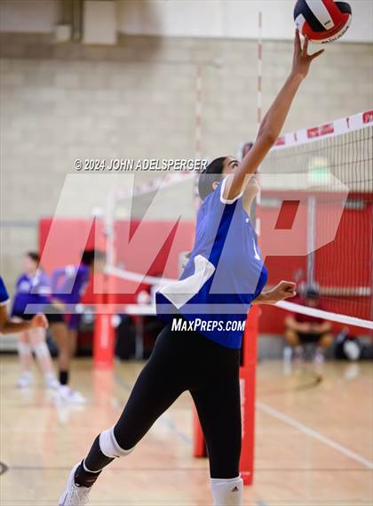 Thumbnail 2 in Wiseburn Da Vinci vs Rosary Whittier High School Cardinal Classic  photogallery.