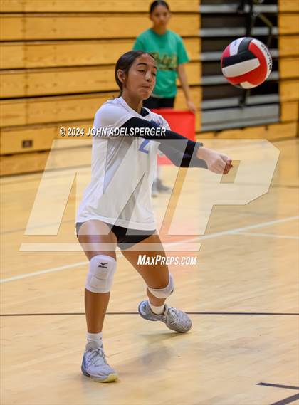 Thumbnail 2 in Wiseburn Da Vinci vs Rosary Whittier High School Cardinal Classic  photogallery.