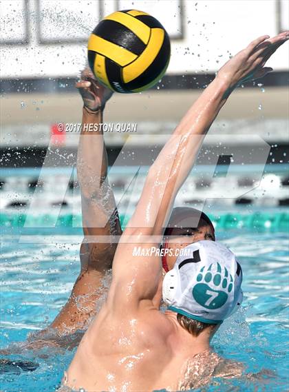 Thumbnail 1 in La Serna vs. Aliso Niguel (Villa Park Classic) photogallery.