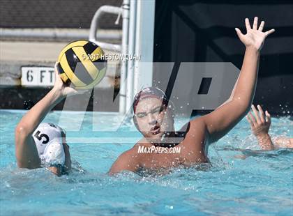 Thumbnail 1 in La Serna vs. Aliso Niguel (Villa Park Classic) photogallery.