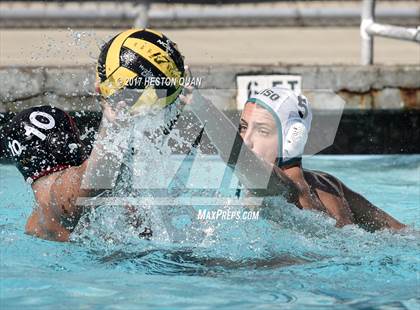 Thumbnail 1 in La Serna vs. Aliso Niguel (Villa Park Classic) photogallery.