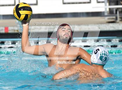 Thumbnail 2 in La Serna vs. Aliso Niguel (Villa Park Classic) photogallery.