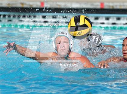 Thumbnail 2 in La Serna vs. Aliso Niguel (Villa Park Classic) photogallery.