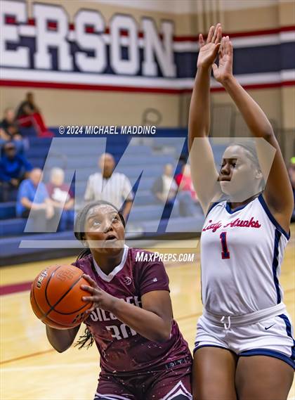 Thumbnail 2 in Silsbee @ Hardin-Jefferson photogallery.