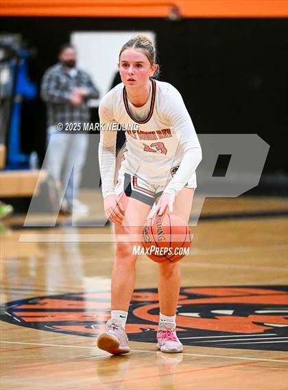 Thumbnail 2 in King's Academy @ Half Moon Bay (CIF CCS D4 Quarterfinal) photogallery.