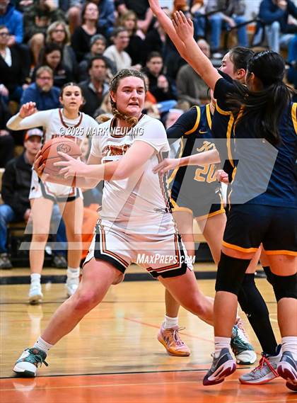 Thumbnail 3 in King's Academy @ Half Moon Bay (CIF CCS D4 Quarterfinal) photogallery.