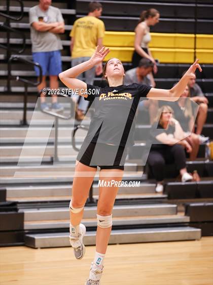 Thumbnail 3 in St Francis vs Rocklin (Del Oro Tournament) photogallery.