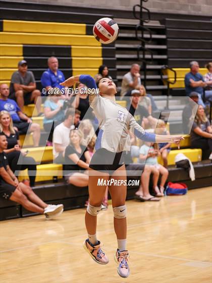 Thumbnail 2 in St Francis vs Rocklin (Del Oro Tournament) photogallery.