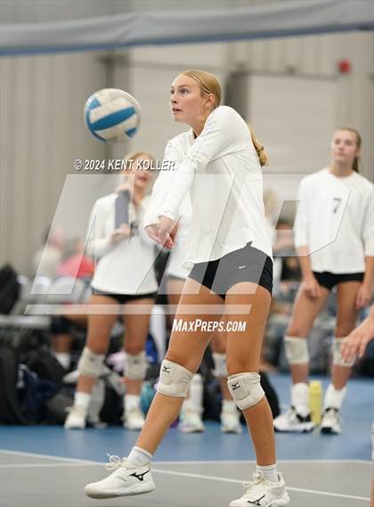 Thumbnail 2 in Clarkston vs. Farmington (Motor City Power Series) photogallery.