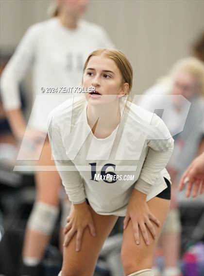 Thumbnail 2 in Clarkston vs. Farmington (Motor City Power Series) photogallery.