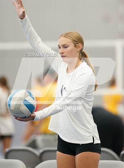 Thumbnail 2 in Clarkston vs. Farmington (Motor City Power Series) photogallery.