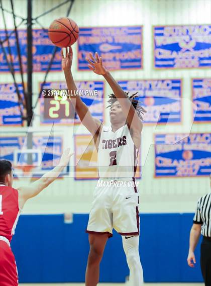 Thumbnail 3 in North Rockland vs Kingston (Officials vs Cancer) photogallery.