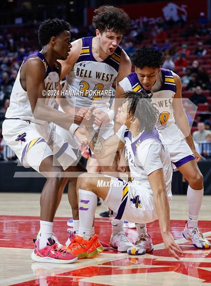 Thumbnail 2 in Bellevue West vs. Creighton Prep (NSAA Class A Quarterfinal) photogallery.