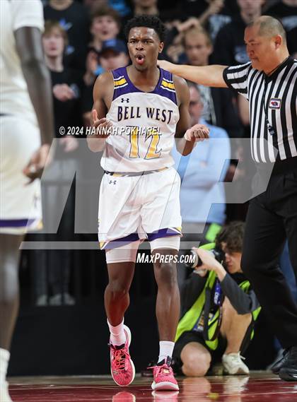 Thumbnail 3 in Bellevue West vs. Creighton Prep (NSAA Class A Quarterfinal) photogallery.