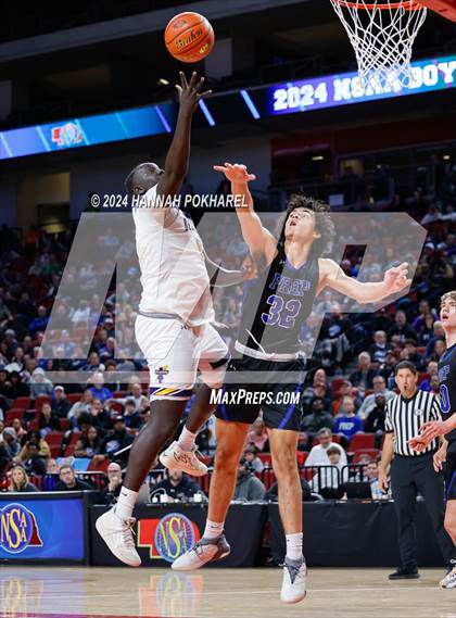 Thumbnail 3 in Bellevue West vs. Creighton Prep (NSAA Class A Quarterfinal) photogallery.