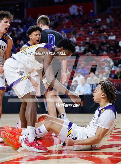 Thumbnail 1 in Bellevue West vs. Creighton Prep (NSAA Class A Quarterfinal) photogallery.