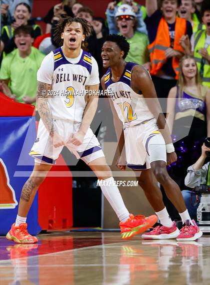 Thumbnail 1 in Bellevue West vs. Creighton Prep (NSAA Class A Quarterfinal) photogallery.